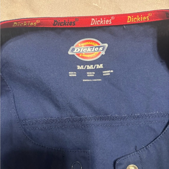 Dickies EDS signature scrub jacket. - Picture 4 of 6